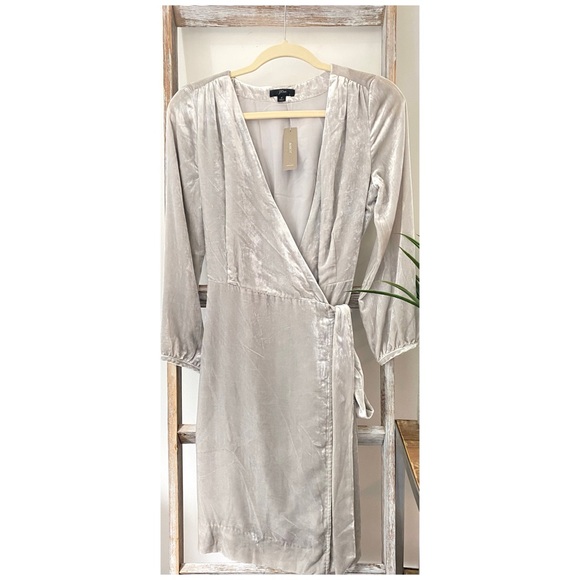 J. Crew • Silver Velvet Dress • Size 2 - Picture 2 of 6